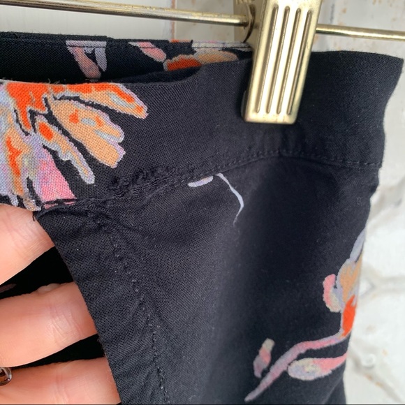 Kimchi Blue Whitney Floral Wrap Short - Picture 16 of 16